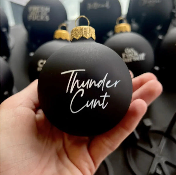 🤣 Funny Christmas Ornament - Humorous Design for Tree Decoration, Perfect Gift for Family Gatherings 🎁📦